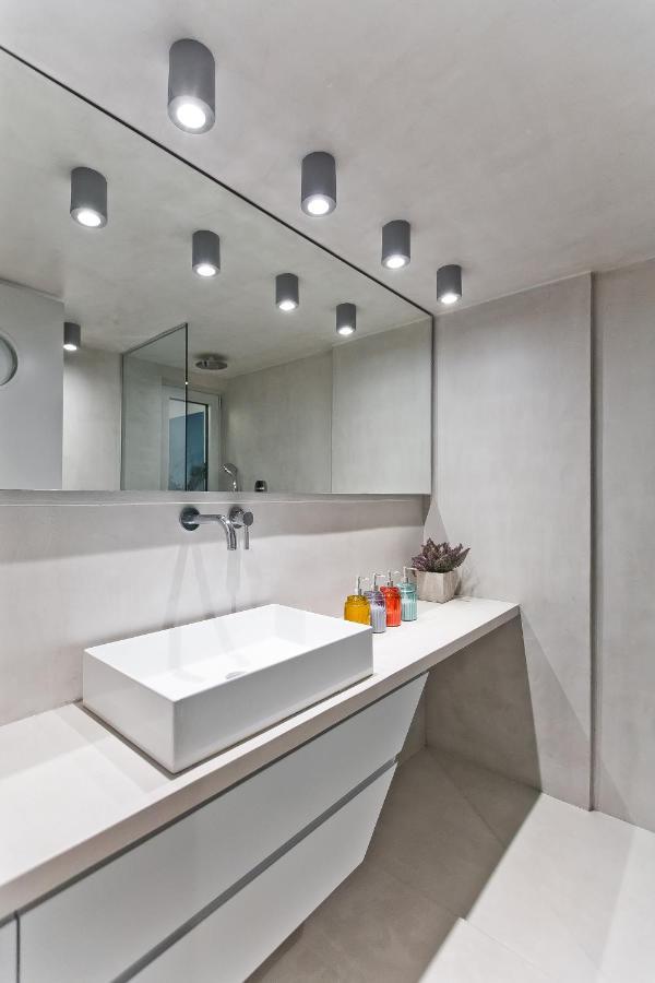 Bag- Boutique Apartment Grey - Hilton Area Афины Экстерьер фото