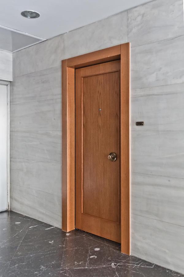 Bag- Boutique Apartment Grey - Hilton Area Афины Экстерьер фото